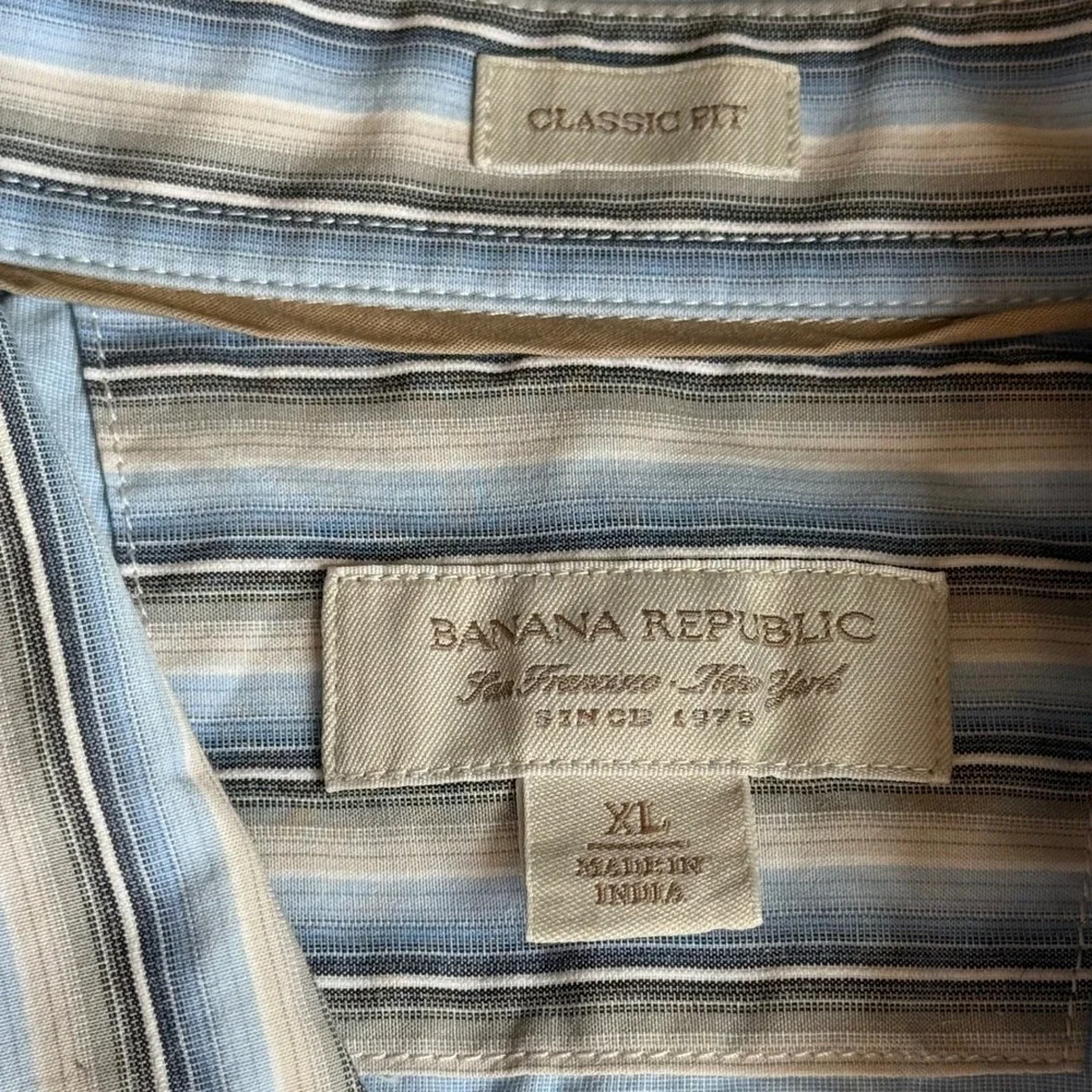 Banana Republic Mens XL Classic Fit Blue Striped Long Sleeve Button Down Shirt‎